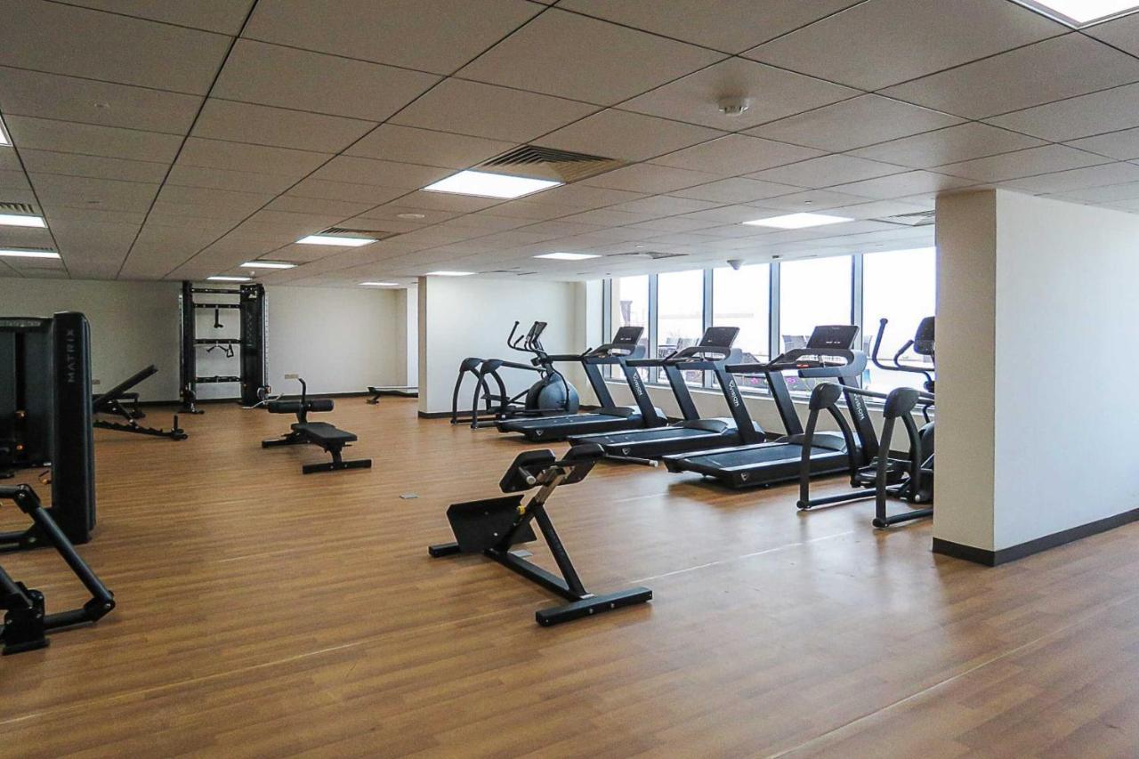 Oyo 860 Studio Apartment, Maya Tower 4, Jumeirah Village Triangle ドバイ エクステリア 写真